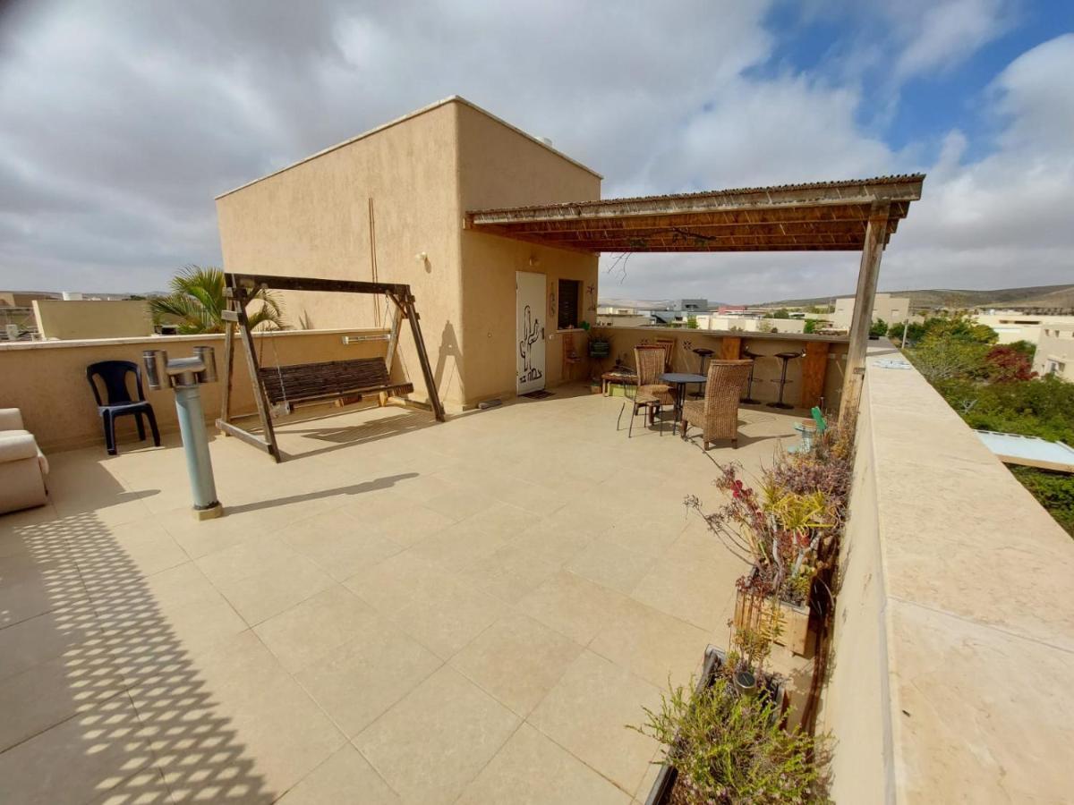 צמח בר Apartment Midreshet Ben Gurion Bagian luar foto