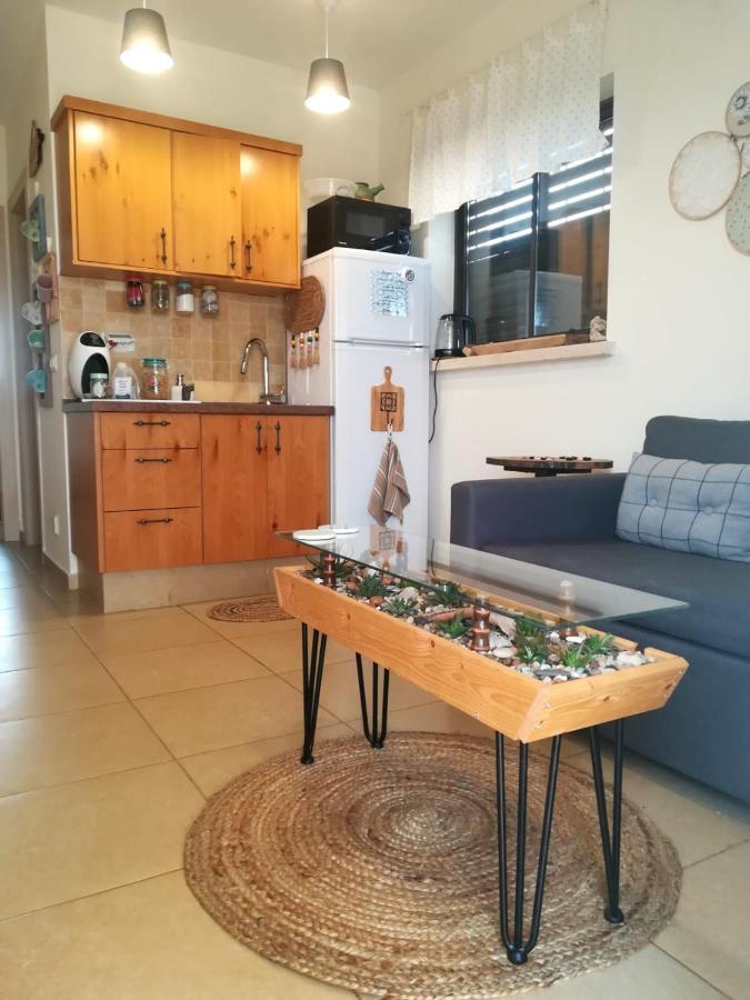 צמח בר Apartment Midreshet Ben Gurion Bagian luar foto