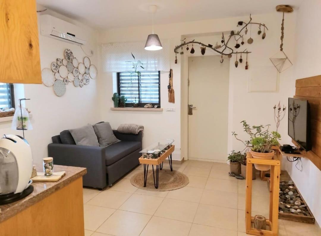 צמח בר Apartment Midreshet Ben Gurion Bagian luar foto